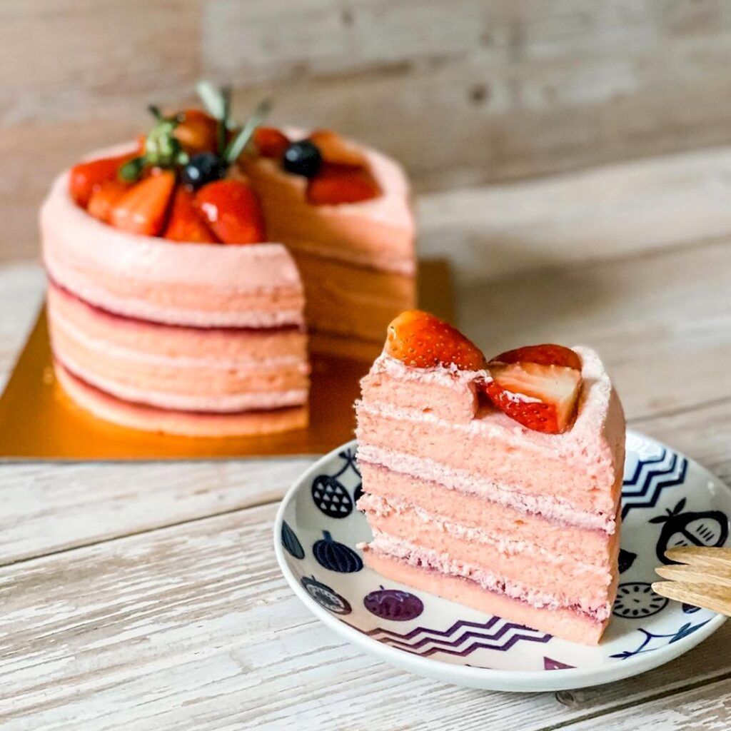 Pretty Pink cake is now in Party Pink cake