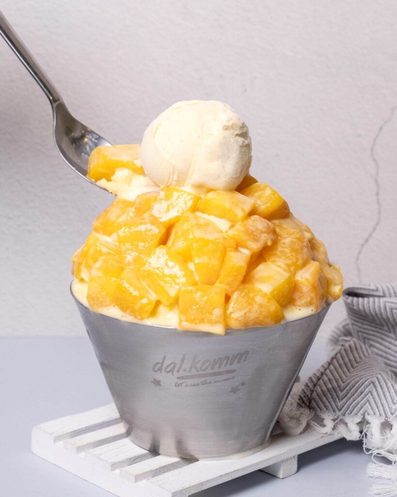 Mango bingsu