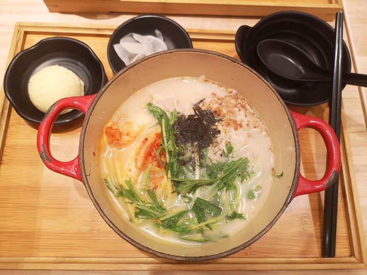 Salmon miso cha nabe